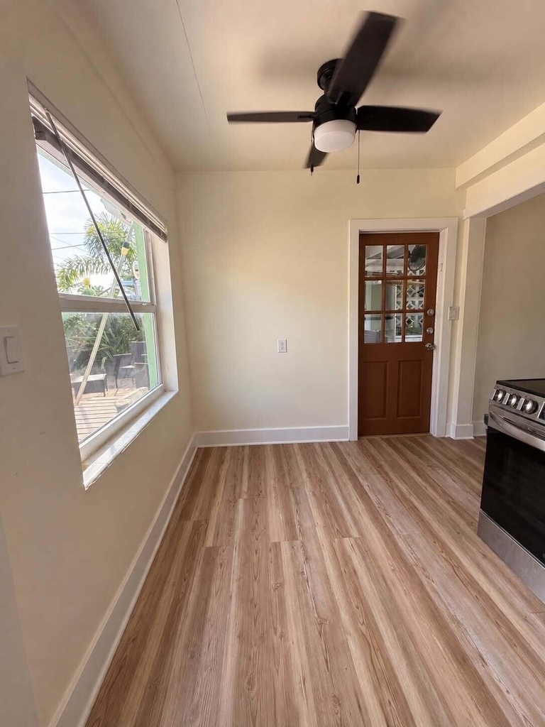 175 E 24th Street - Photo 9