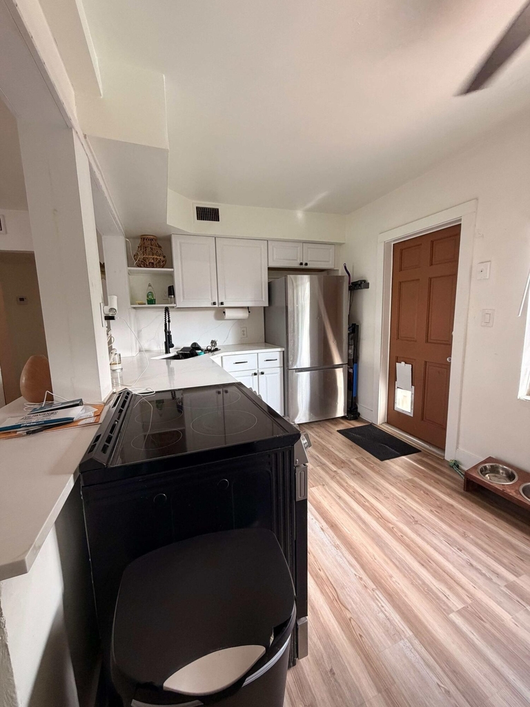 175 E 24th Street - Photo 7