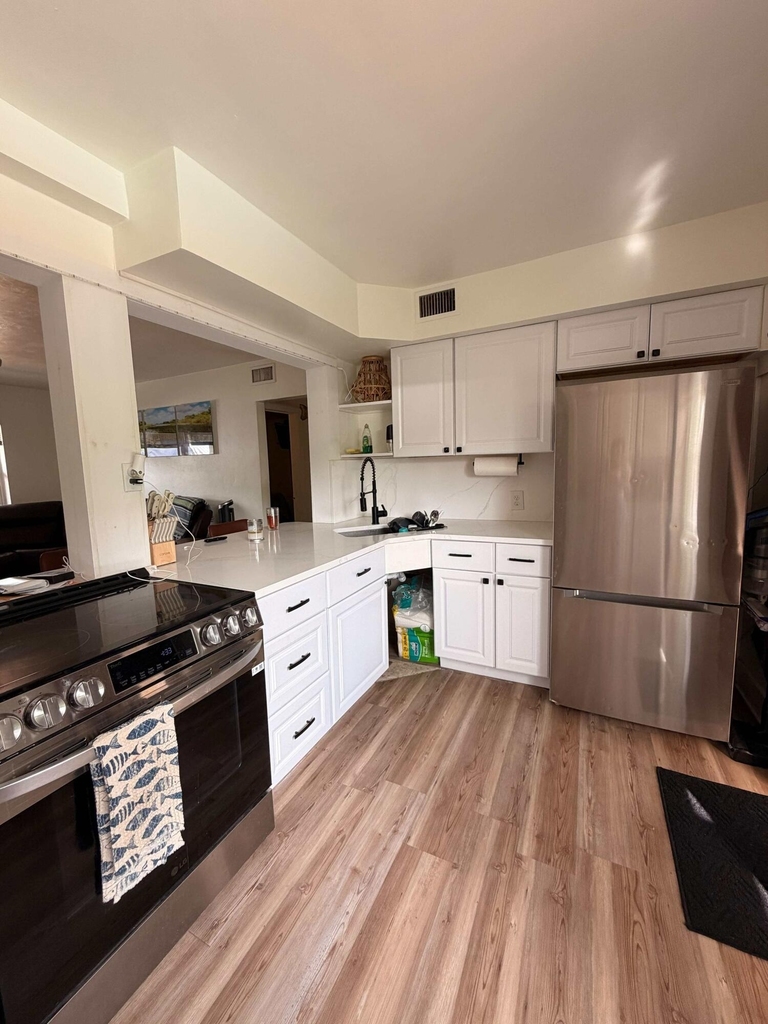 175 E 24th Street - Photo 8