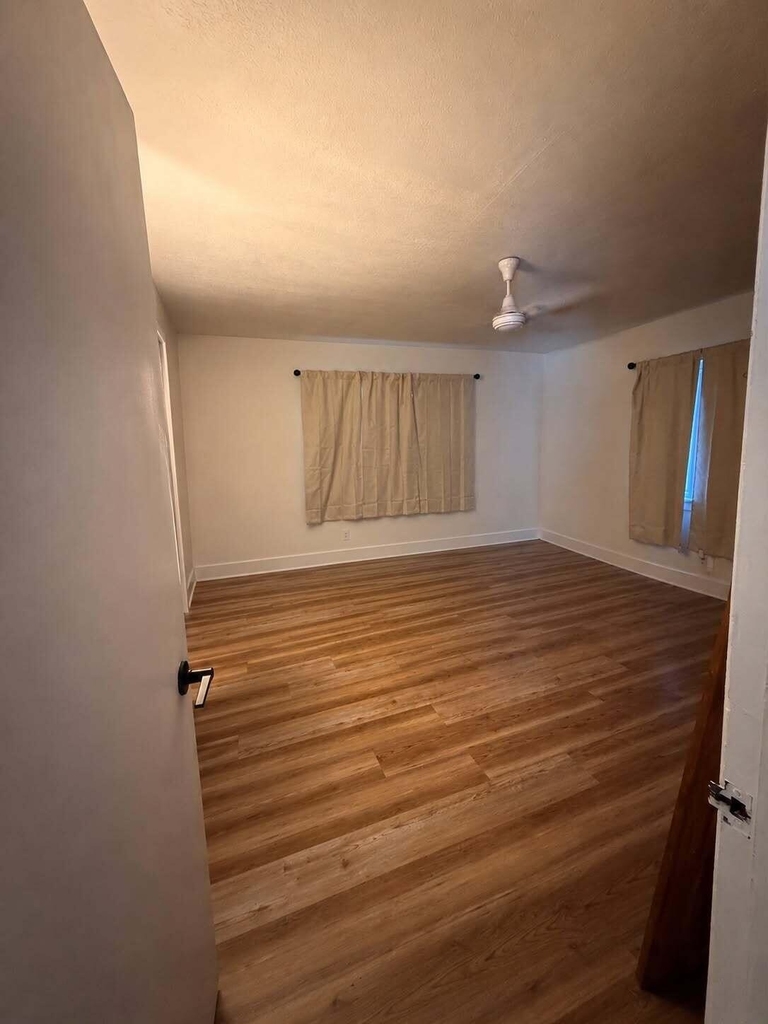 175 E 24th Street - Photo 14