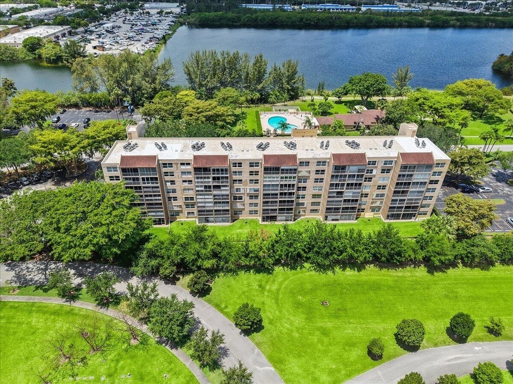 4550 Nw 18th Avenue - Photo 26