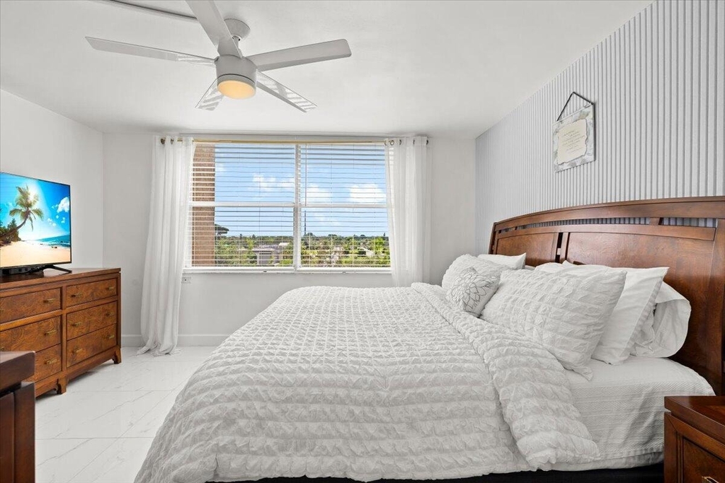 4550 Nw 18th Avenue - Photo 16