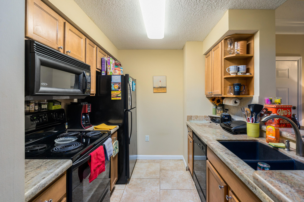 2106 Myrtlewood Circle E - Photo 1