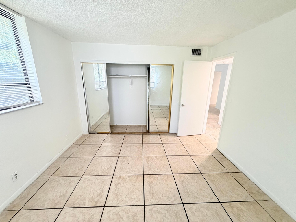 1720 N Congress Avenue - Photo 5