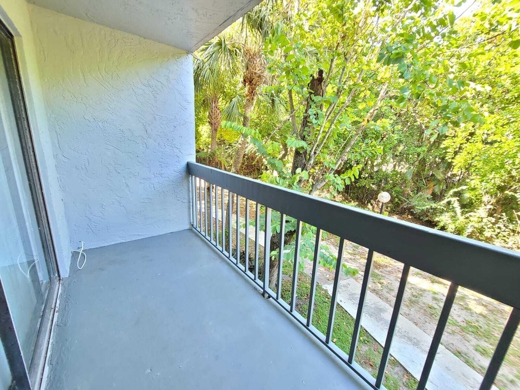 1720 N Congress Avenue - Photo 10