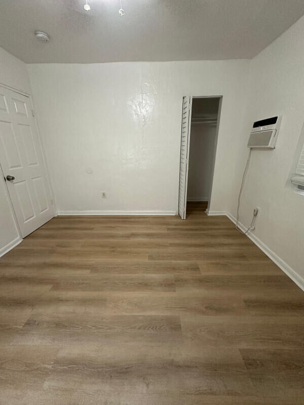 3631 Thomas Avenue - Photo 3