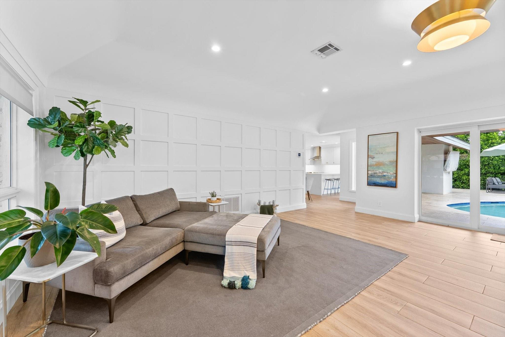 1114 Se 14th Avenue - Photo 7