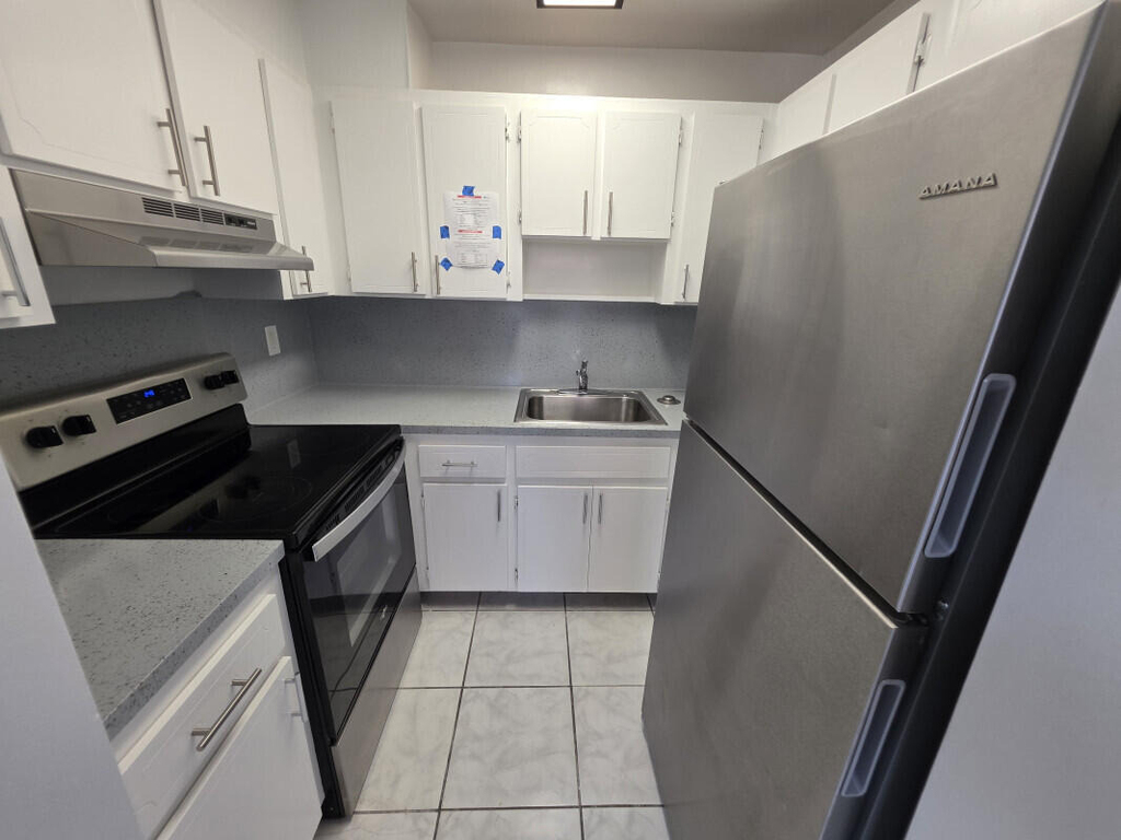 1545 Miami Road - Photo 2