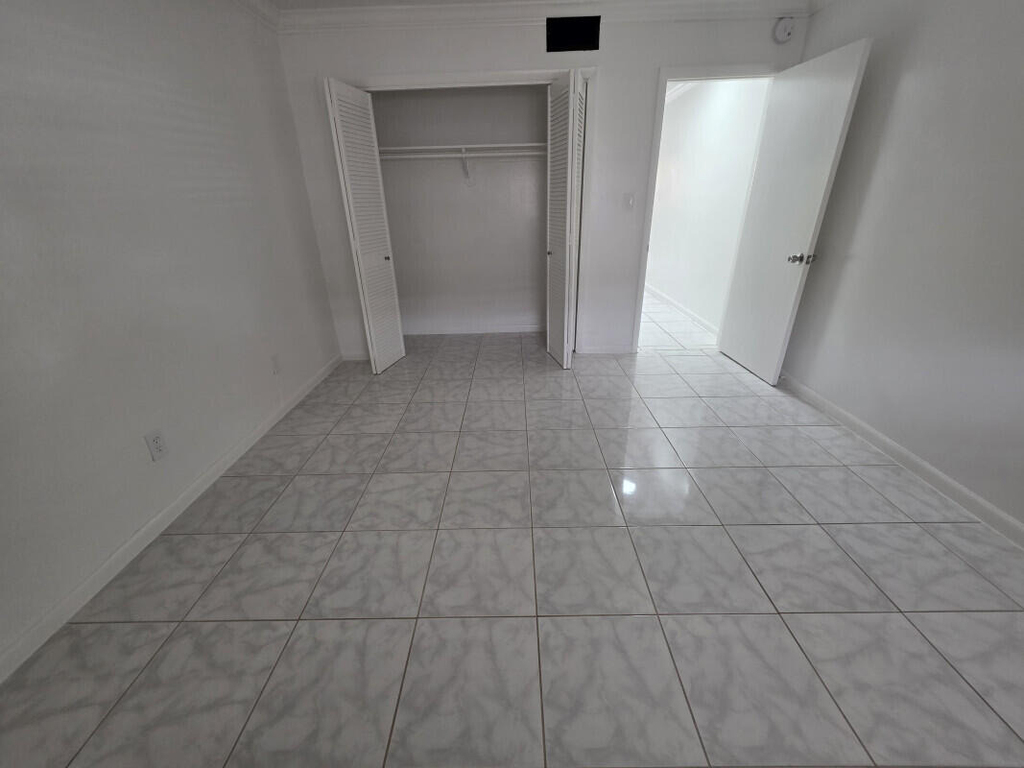 1545 Miami Road - Photo 3