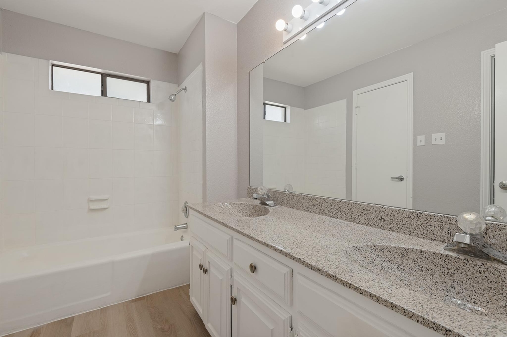 1003 Stewart Avenue - Photo 9