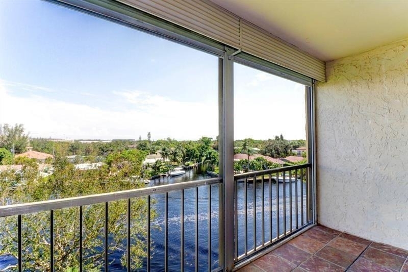 14 Royal Palm Way - Photo 4