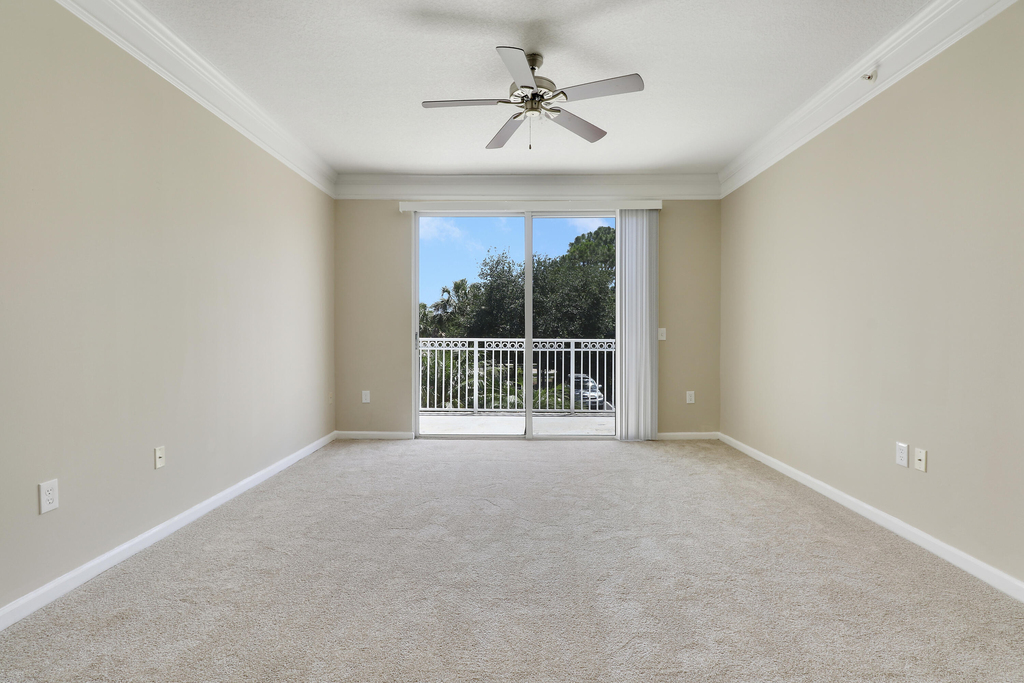 9211 Myrtlewood Circle W - Photo 16
