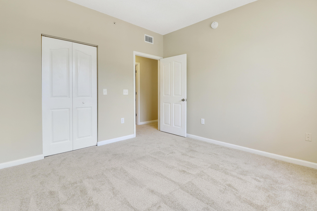 9211 Myrtlewood Circle W - Photo 10
