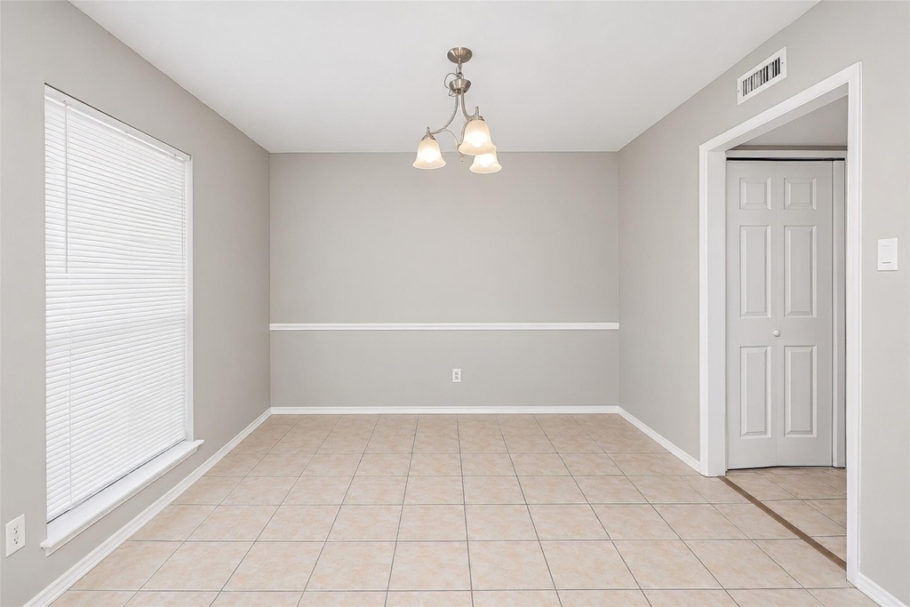 1204 W Spring Creek Parkway - Photo 8