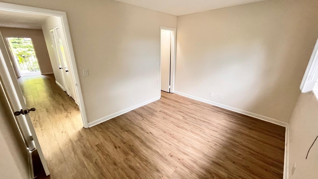 126 S D Street - Photo 18