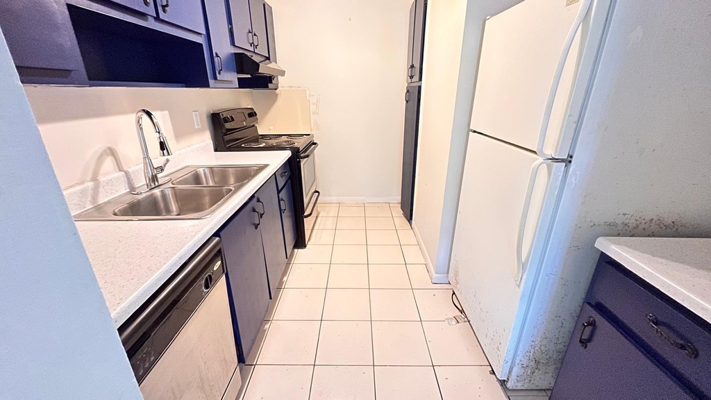 126 S D Street - Photo 1