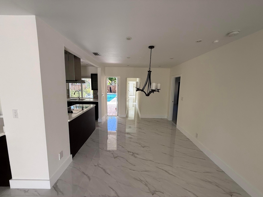 1321 Madison Street - Photo 11