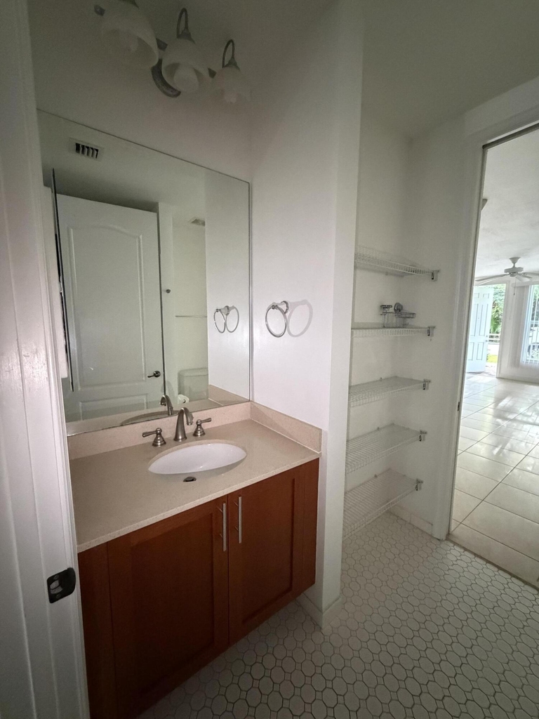 252 Sw 14th Avenue - Photo 8