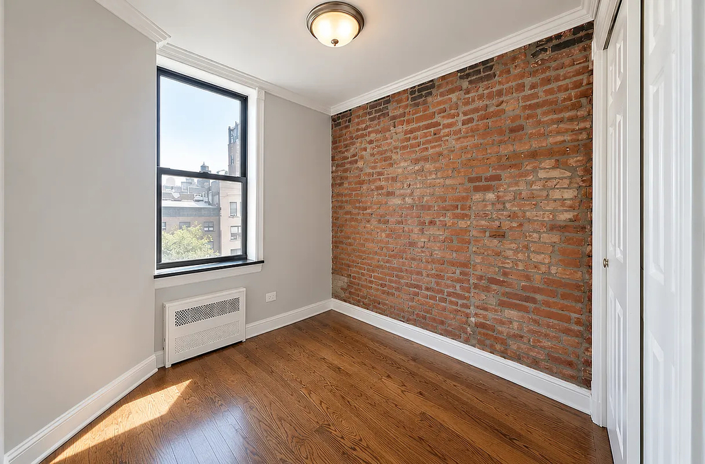  West 14th Street &7th Ave, New York, NY 10011 - Photo 2