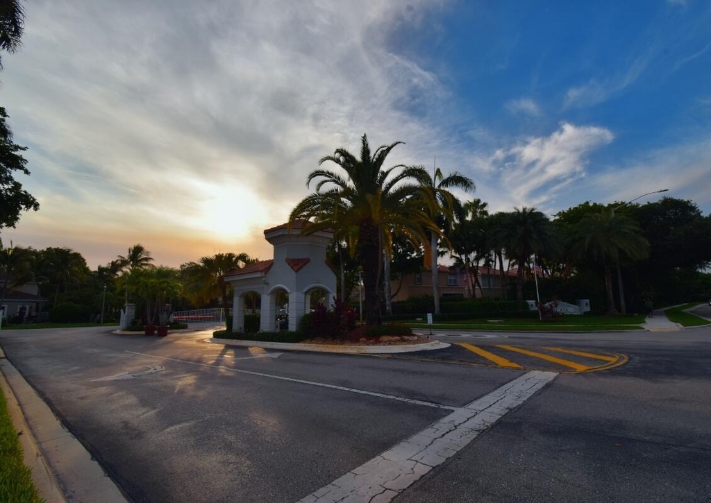 12693 Nw 7th Street - Photo 32