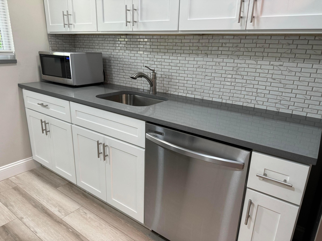 306 E Ocean Avenue - Photo 7