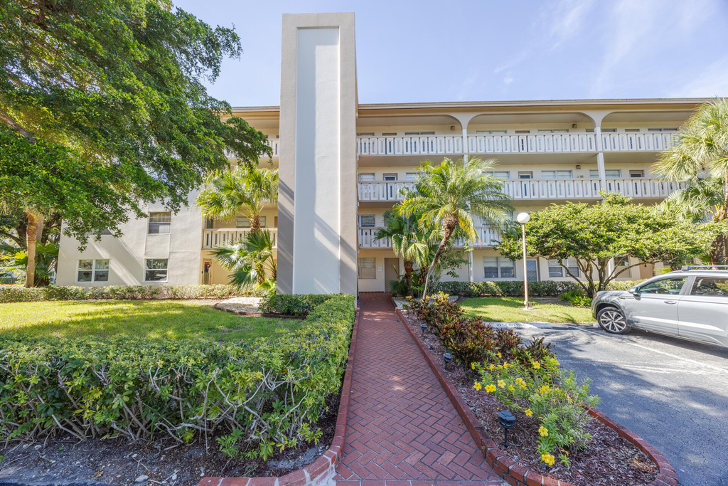 1903 Bermuda Circle - Photo 11