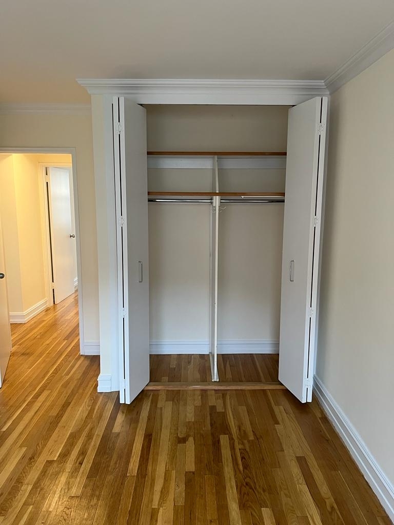 West 13th Street - Photo 10