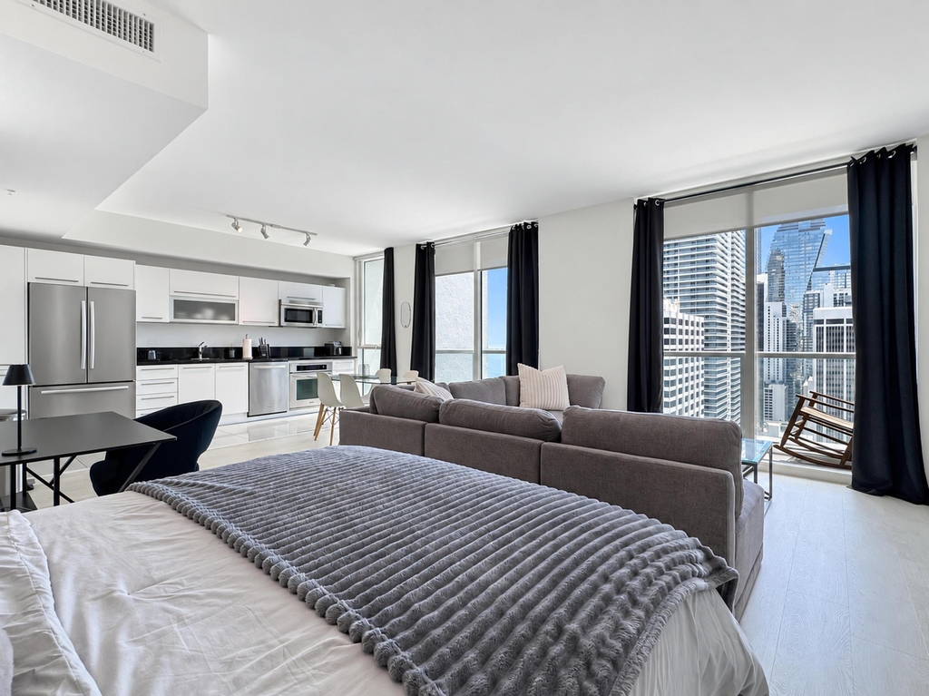 244 Biscayne Boulevard - Photo 14