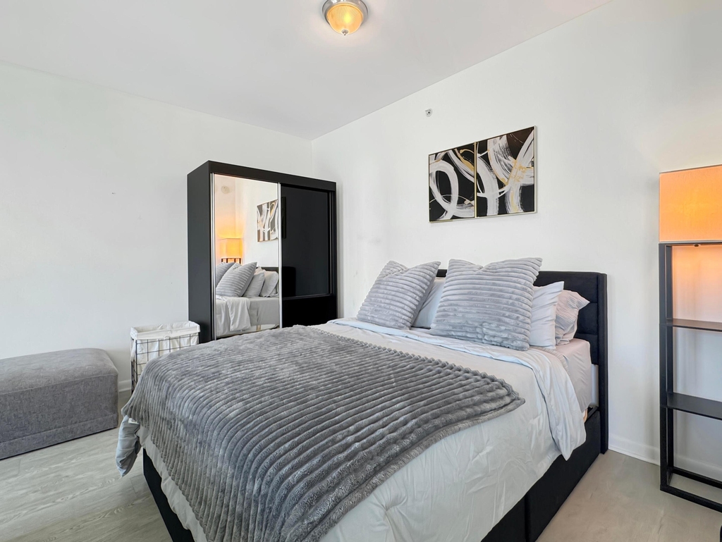 244 Biscayne Boulevard - Photo 12