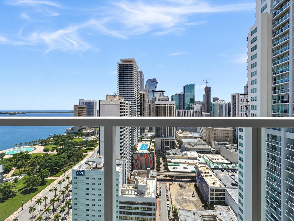 244 Biscayne Boulevard - Photo 17
