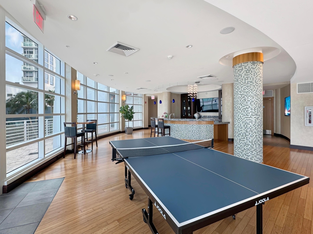 244 Biscayne Boulevard - Photo 24