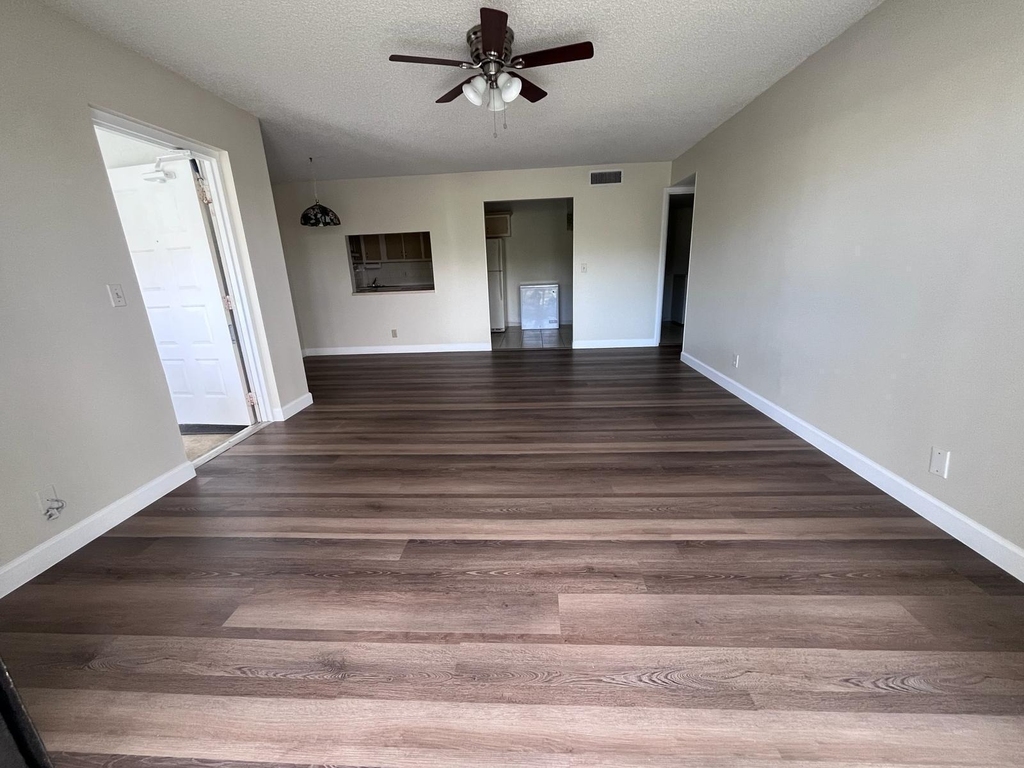 1002 Green Pine Boulevard - Photo 9