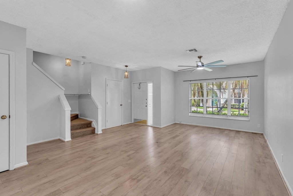 10881 Sea Hibiscus Lane - Photo 7