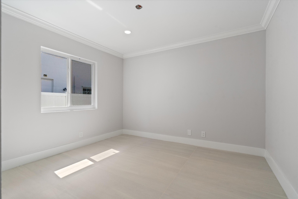 1132 Ne 3rd Avenue - Photo 28