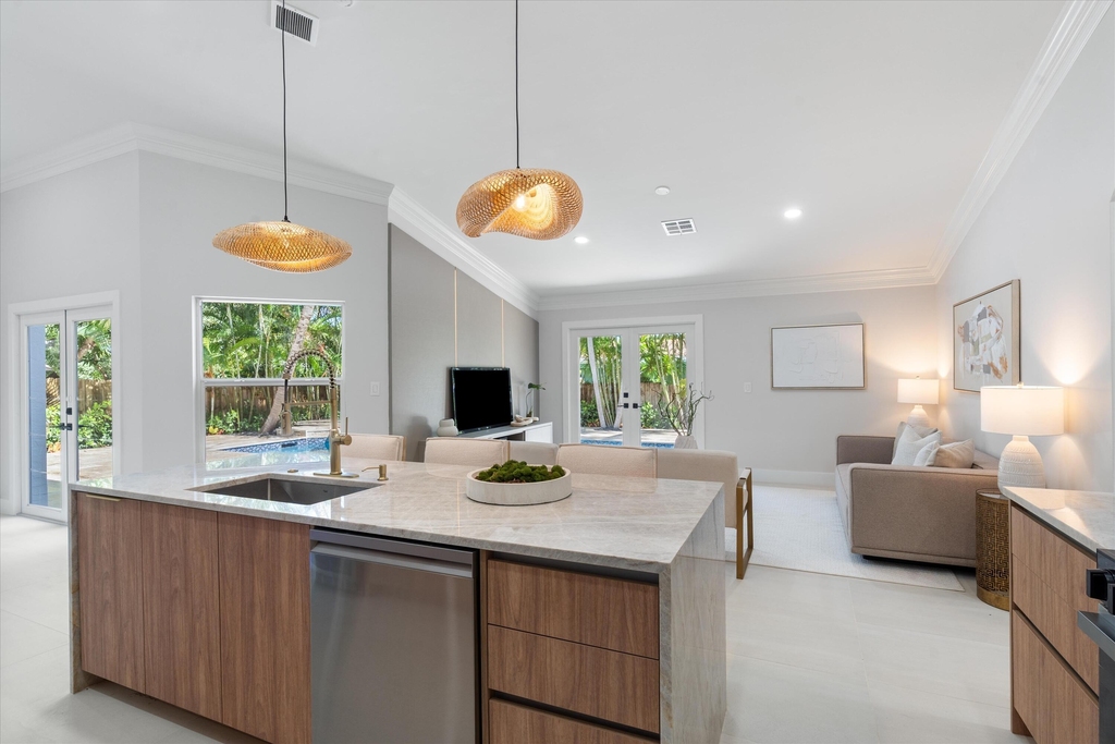 1132 Ne 3rd Avenue - Photo 9