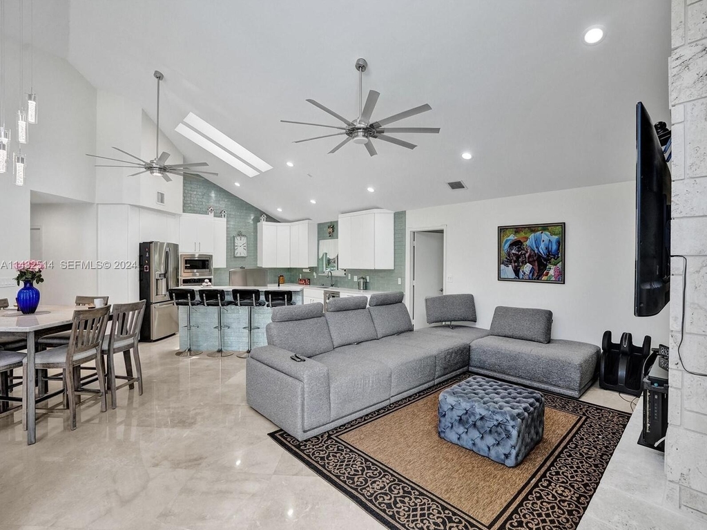 4495 Woodfield Boulevard - Photo 14