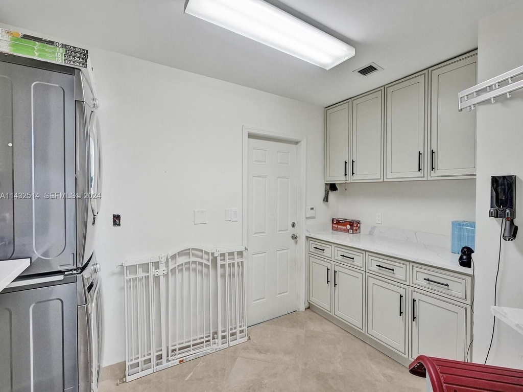 4495 Woodfield Boulevard - Photo 33