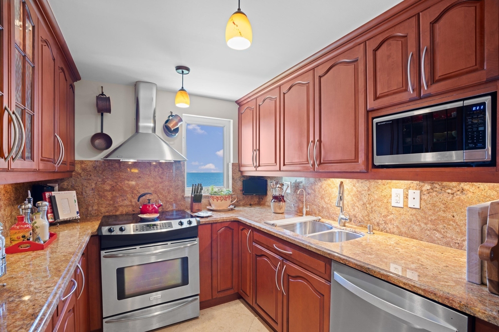 3301 S Ocean Boulevard - Photo 16