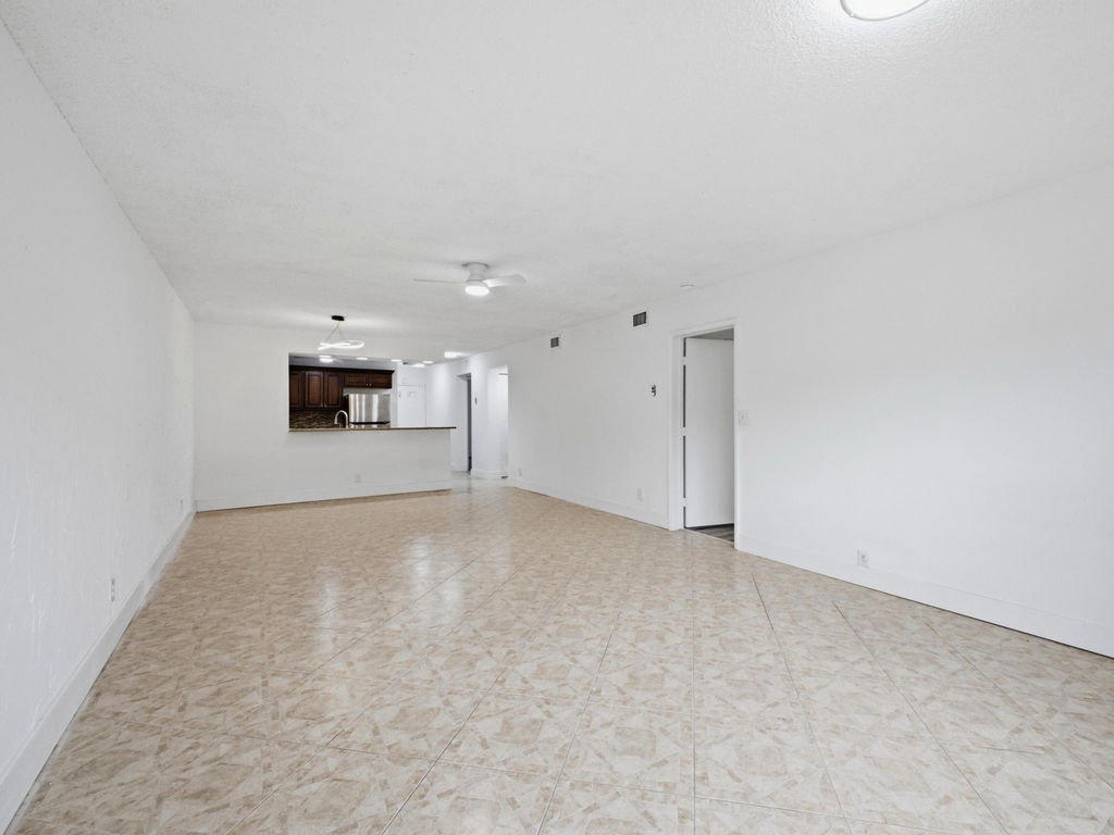 9160 Fairbanks Lane - Photo 16