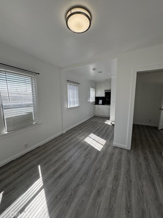608 S Electric - Photo 3