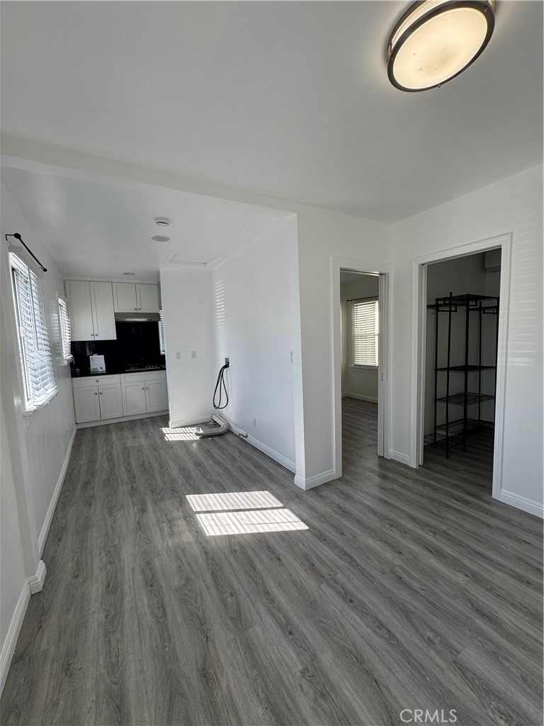608 S Electric - Photo 5