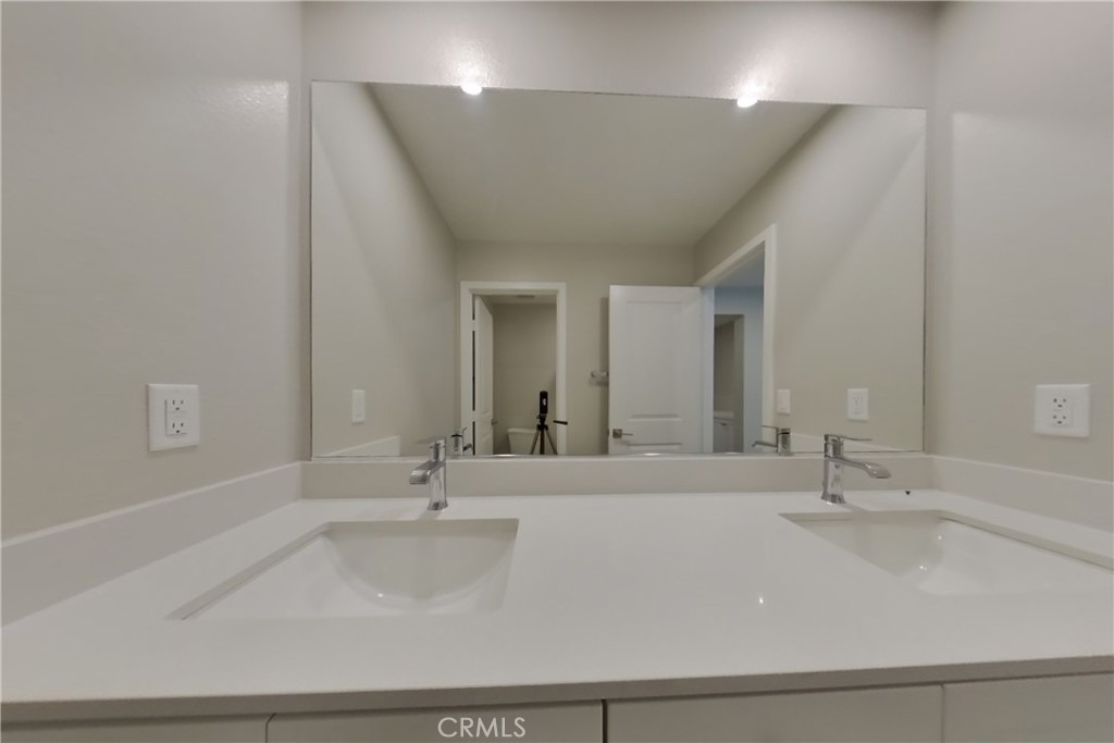 31677 Rosetta Street - Photo 10