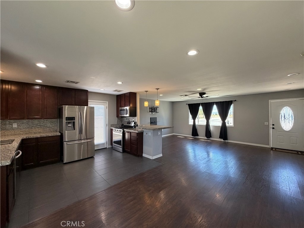 499 N 10th - Photo 1