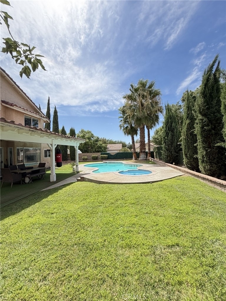 601 Esther - Photo 19
