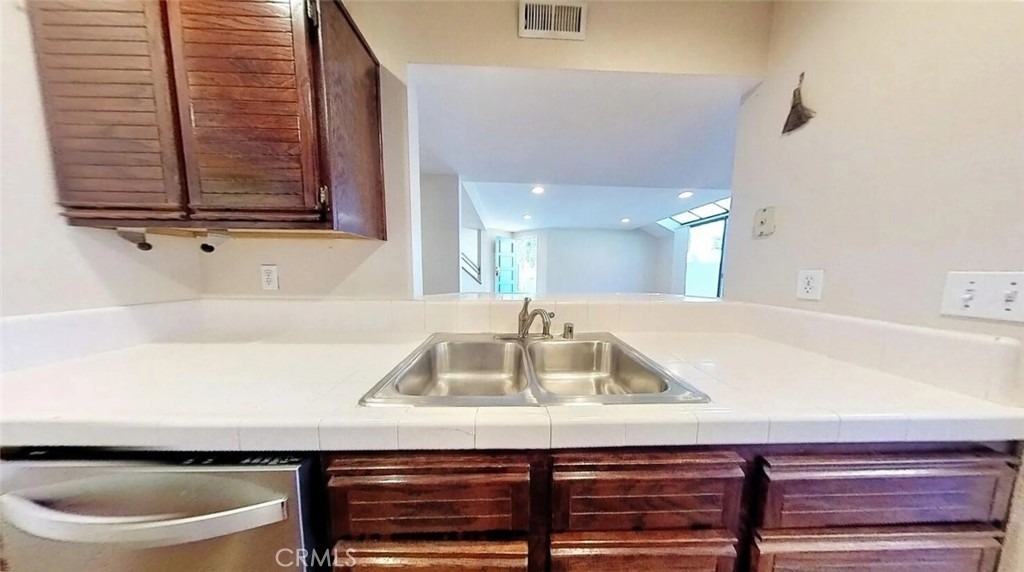 1143 Tivoli Lane - Photo 8