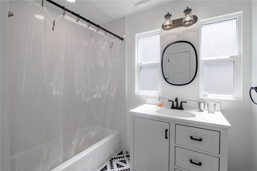 1419 S Curson Avenue - Photo 13