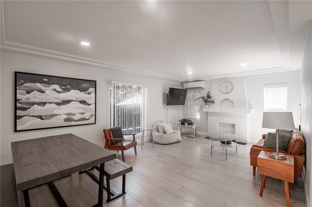 1419 S Curson Avenue - Photo 2