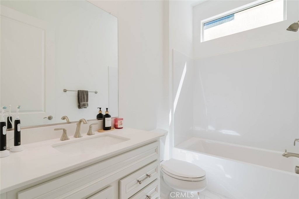 11716 Canoga Avenue - Photo 28