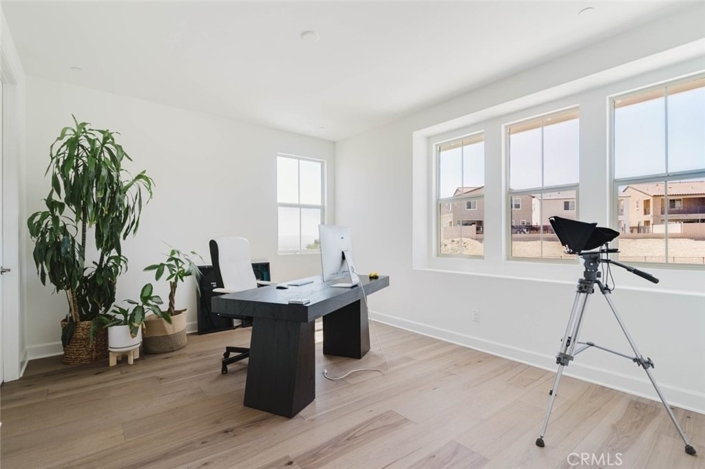 11716 Canoga Avenue - Photo 32