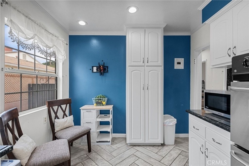 2449 23rd Street - Photo 6